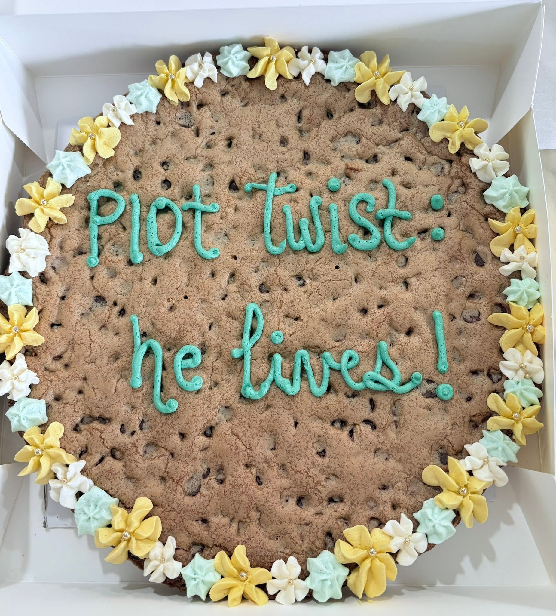 Artisan piped cookie cake